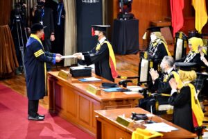 Wisuda Doktor Ilmu Hukum UNPAD, Ketua MPR Bamsoet Ingatkan Penguatan MPR RI Antisipasi Kedaruratan Politik Atau Konstitusi
