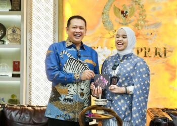Ketua MPR RI Bamsoet Duet Nyanyikan Lagu ‘My Way’ Bersama Putri Ariani