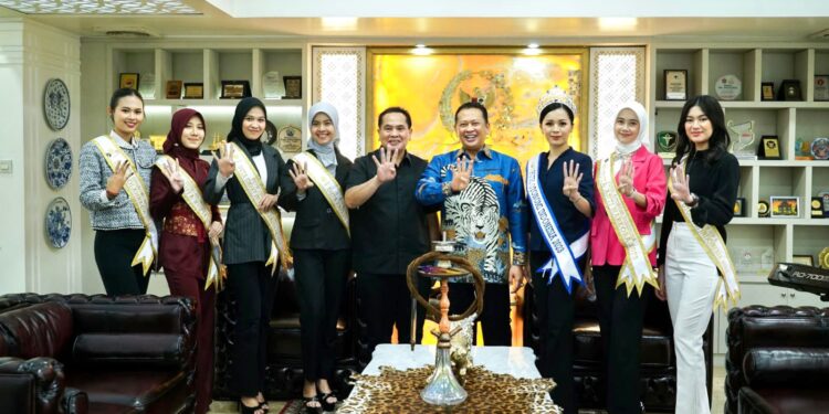 Terima Puteri Otonomi Indonesia 2023, Ketua MPR Bamsoet Ajak Bantu Optimalkan Pemberdayaan Desa