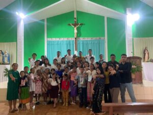 KMK  Thomas More FEB Undana Tutup Kemah Kerja Bakti : “Melayani dan Mengajar Sebuah Karunia”