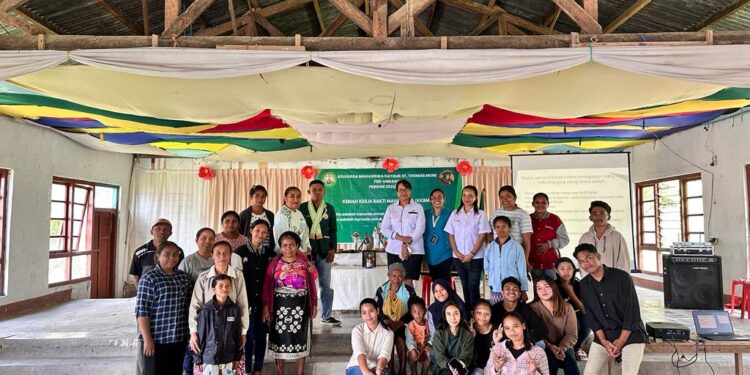 KMK St. Thomas More FEB Undana Gelar Kemah Kerja Bakti di Molo Utara