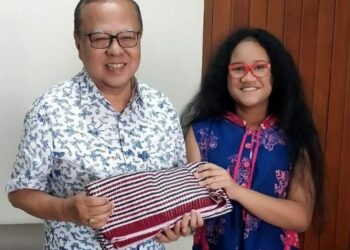Stefania Beding,  Juara Lomba Menulis “Hari Anak Nasional”