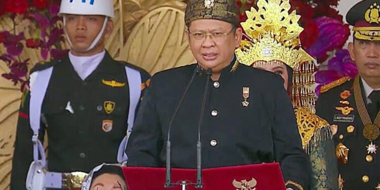 Ketua MPR Bamsoet Bacakan Teks Proklamasi di Upacara Peringatan Detik-Detik Proklamasi