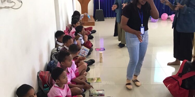 Mahasiswa UNWIRA KKN di Mautapaga Ende Gelar Gebyar Aman Calistung