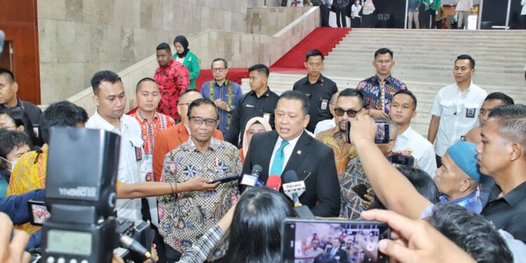Buka Konferensi Internasional Masyarakat Hukum Adat, Ketua MPR  Bamsoet Dorong RUU Masyarakat Hukum Adat Segera Dituntaskan
