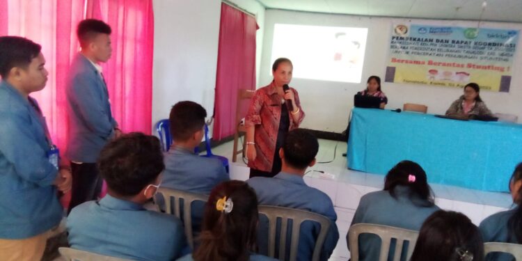 Mahasiswa KKN UNWIRA di Bajawa, dibekali Kakak Alumni Tangani Stunting