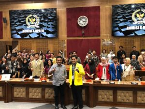 AHP  Paparkan Materi : Kampus Merdeka Dengan Tema, “Politik Sebagai Profesi”