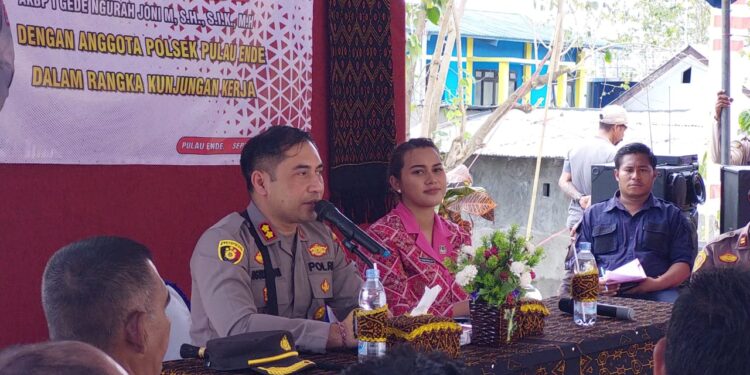 Kapolsek Pulau Ende Terharu Dikunjungi Kapolres AKPB I Gede Ngurah Joni Mahardika
