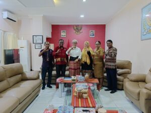 Emi Nomleni : “Komisi Informasi NTT Tidak Sekedar Ada”