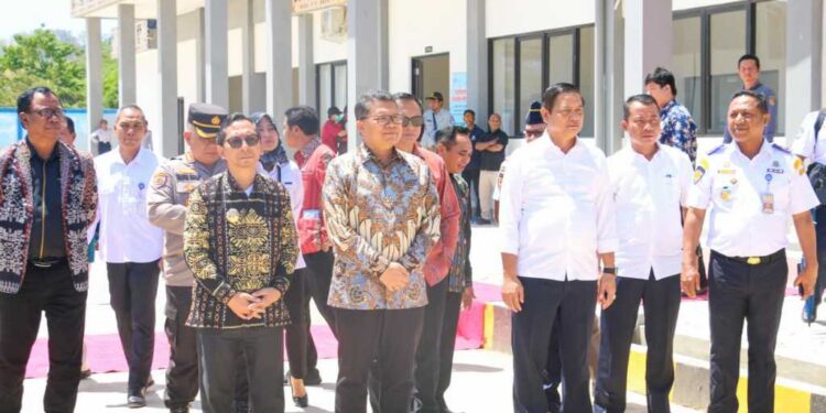 Gubernur NTT Ayodhia hadiri Peresmian Terminal Internasional Motaain