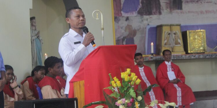 Camat Wulandoni Hadi Umar : “Jangan Biarkan Gereja Ini Kosong”