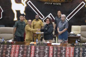 Gubernur NTT  Ayodhia Hadir Rapat Paripurna DPRD NTT