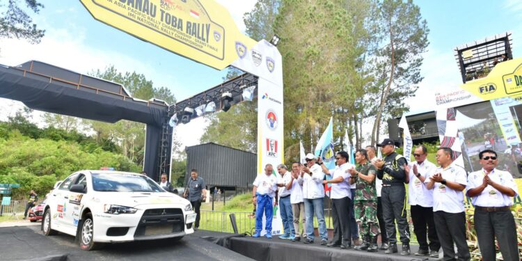 Ketua MPR RI Bamsoet Buka Danau Toba Rally – Grand Final Asia Pacific Rally Championship 2023 di Danau Toba