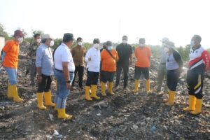 Gubernur Tinjau Lokasi Kebakaran di TPA Alak, Segera Ditangani