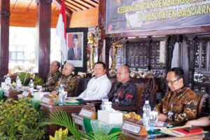 Ketua MPR  Bamsoet Bersama BPK, BPKP dan Para Kepala Desa Dorong Optimalisasi Dana Desa Guna Percepatan Pertumbuhan Ekonomi