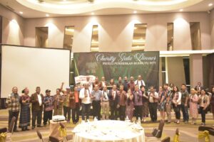 H. Sulaeman L Hamzah, Sumbang 1000 Sak Semen Untuk SMARD Lembata