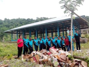 Siswa SMP 47 Ojang  Bersihkan Pasar Boganatar, Wujudkan Pembelajaran Potensi Ekonomi Indonesia