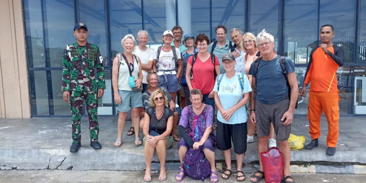Wisatawan Belanda Dihadang Cuaca Buruk, Selamat Berlindung di Perairan Pulau Gili Lawa