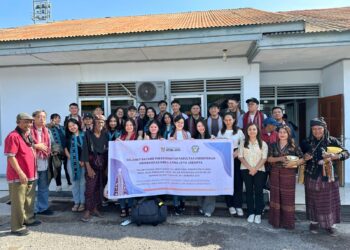 Heny Hayon : Bakti Sosial Kesehatan Bantu Sesama di Lewotana Flotim