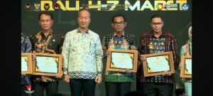 Bupati Lembata Terima Penghargaan Penggunaan Produk Dalam Negeri