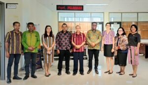 Komisioner Komisi Informasi NTT Sambangi Biro Hukum NTT