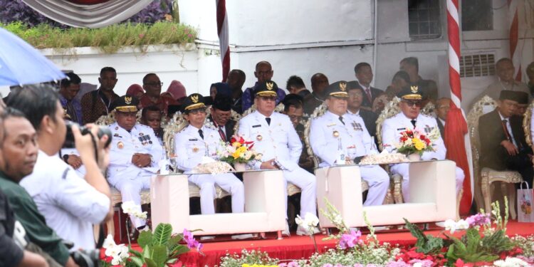 Gubernur NTT Hadiri Peringatan Hari Otonomi Daerah  di Surabaya