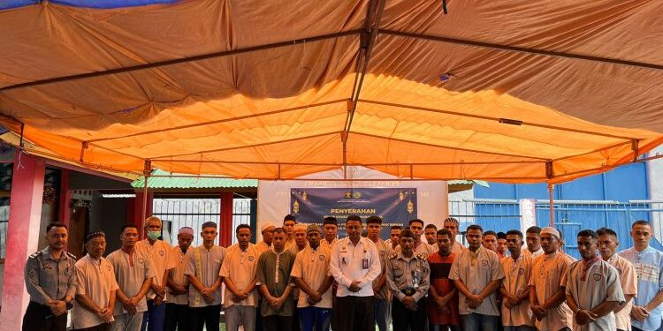 Lapas Lembata Shalat Ied, 20 Warga Binaan Terima Remisi