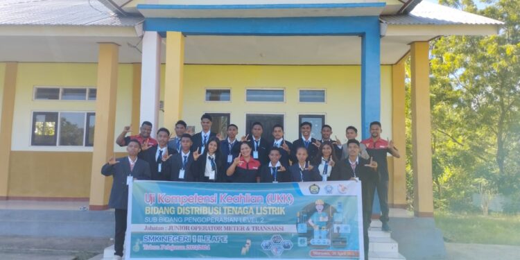 Siswa Teknik Ketenagalistrikan SMK Negeri 1 Ile Ape Gelar UKK Bersama Gemapdekabe Semarang