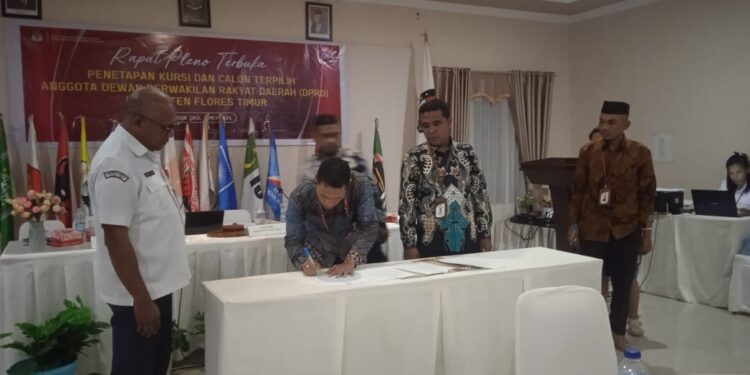 KPU Flotim Gelar Pleno Tetapkan Hasil Perolehan Kursi dan Calon ADPRD