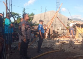 Si Jago Merah Lahap Rumah Permanen di Desa Namangkewa