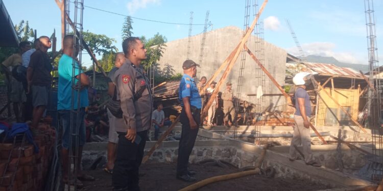 Si Jago Merah Lahap Rumah Permanen di Desa Namangkewa