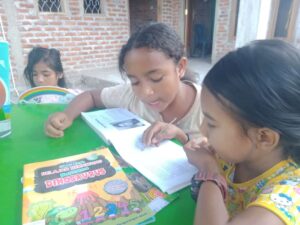 Gelorakan Semangat Juang Pelajar, TBM Moting Maung Lembata Lakukan Ini