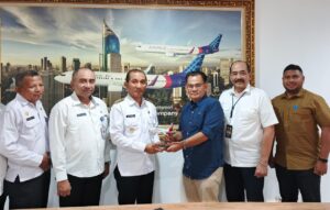 Pemkab Sikka Jajaki Kerja Sama Dua Maskapai Penerbangan Citilink dan Nam Air