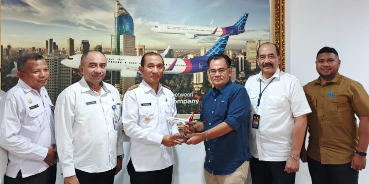 Pemkab Sikka Jajaki Kerja Sama Dua Maskapai Penerbangan Citilink dan Nam Air
