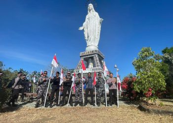 Lanal Maumere dan Forkopimda Sikka Kirab Merah Putih di Bukit Doa Nilo Jelang HUT RI ke-79