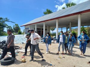 Mahasiswa Kimia FST Unwira Kuliah di TPA Bunga Bali Waijarang