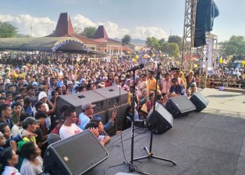 Ribuan Massa Hadiri Deklarasi Melki-Johni  di Tambolaka