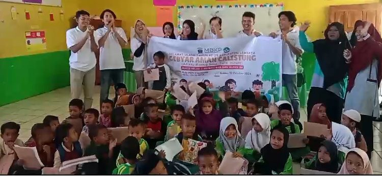 Mahasiswa Magang di Kalikur dan Lamatuka Meriahkan HUT Perak Lembata