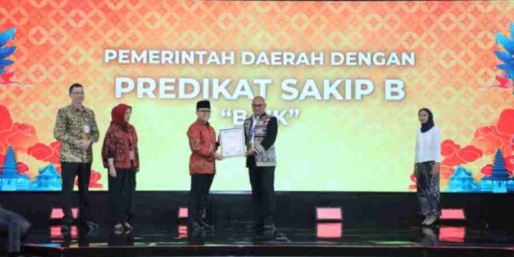 Bupati Lembata Paskalis Kembali Ukir Prestasi