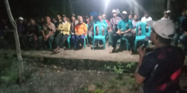 Warga Desa Atawai Keluhkan Jalan Rusak Parah ke Paket 7 Maret 99, Vian-Polce