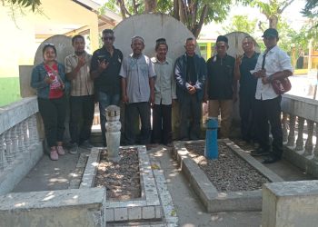 Cawabup Lembata Polce Ruing Ziarah ke Makam Pencetus Abdul Salam Sarabiti