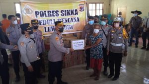 Pembagian Bansos Pasca Erupsi Gunung Lewotobi