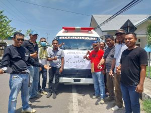 Paguyuban Supir Ambulance Flotim Salurkan Bantuan Korban Erupsi Lewotobi