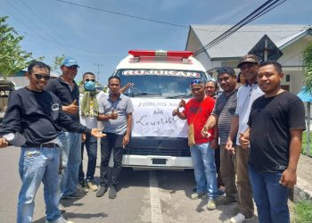 Paguyuban Supir Ambulance Flotim Salurkan Bantuan Korban Erupsi Lewotobi