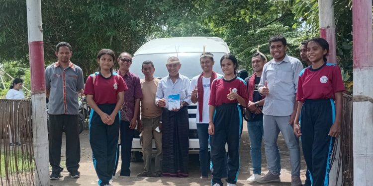 SMK Sanctus Lembata Terima Mobil Layanan Pariwisata, Kado Terindah