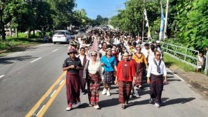 Bupati Lembata Gelar Parade Tenun Serempak NTT