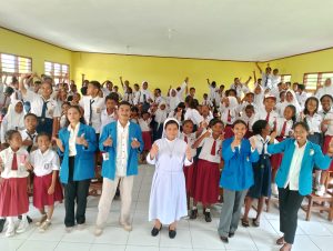 Mahasiswa STIPAS Reinha Larantuka Gelar Pengabdian Masyarakat Wujud Pelayanan Kreatif Pastoral