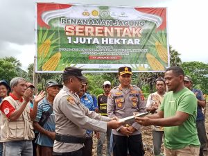 Kapolres Lembata Kunker Desa Merdeka, Dorong Program Penanaman Jagung Nasional