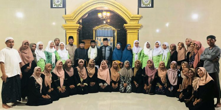 PAC Fatayat NU Omesuri Gelar Peringatan Isra Miraj di Balauring, Dihadiri PC Fatayat Lembata