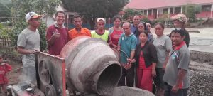 Menuju Usia Emas : Kepala SD Inpres Waiwaru Berbagi Kisah